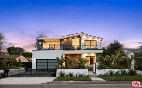 3025 Midvale Ave, Los Angeles, CA 90034