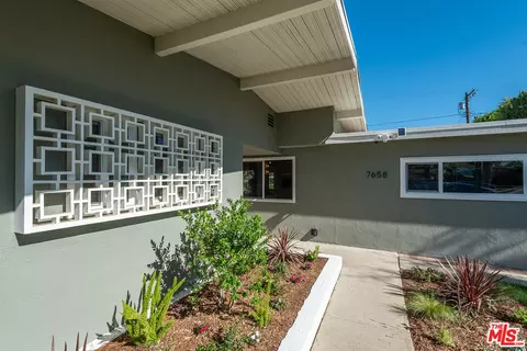 7658 Lindley Ave, Reseda, CA 91335 photo 4