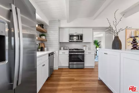 7658 Lindley Ave, Reseda, CA 91335 photo 18