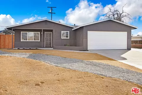 16221 La Joya Ct, Victorville, CA 92395