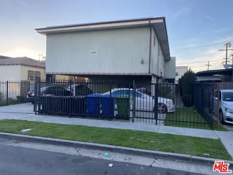 2209 S Spaulding Ave, Los Angeles, CA 90016