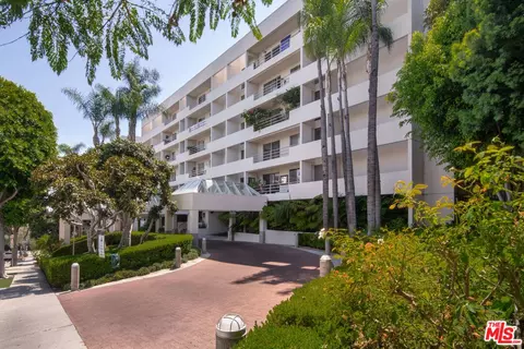 1131 Alta Loma Rd #130, West Hollywood, CA 90069