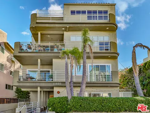 11920 Goshen Ave #302, Los Angeles, CA 90049