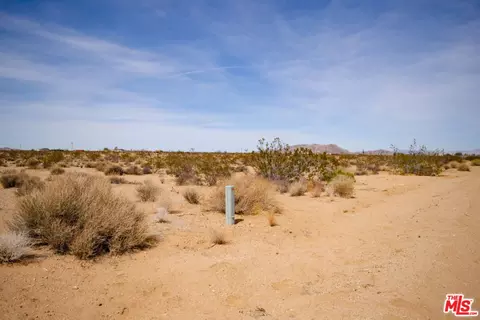 0 Via Maria, Landers, CA 92285 photo 4