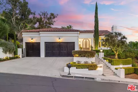 4446 Alta Tupelo Dr, Calabasas, CA 91302