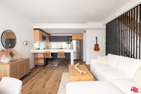142 S Coronado St, Los Angeles, CA 90057