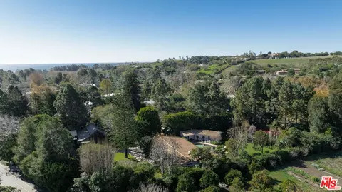 6105 Bonsall Dr, Malibu, CA 90265