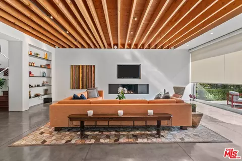 Exterior - 449 28th Ave, Venice, CA 90291 photo 3 of 15