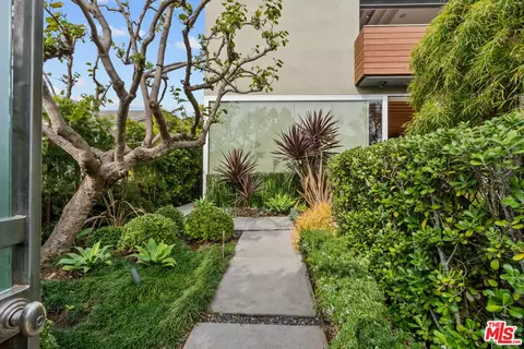 Exterior - 449 28th Ave, Venice, CA 90291 photo 1 of 15