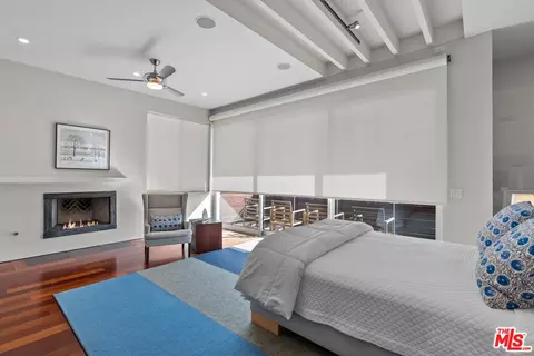 Bedroom - 449 28th Ave, Venice, CA 90291 photo 9 of 13