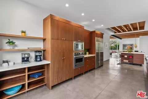 Kitchen - 449 28th Ave, Venice, CA 90291 photo 5 of 6