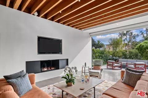 Exterior - 449 28th Ave, Venice, CA 90291 photo 4 of 15