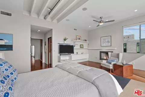 Bedroom - 449 28th Ave, Venice, CA 90291 photo 10 of 13