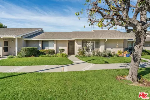 8866 Tulare Dr #304B, Huntington Beach, CA 92646