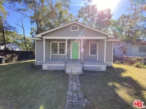 1207 Race Track Ln, Mobile, AL 36605