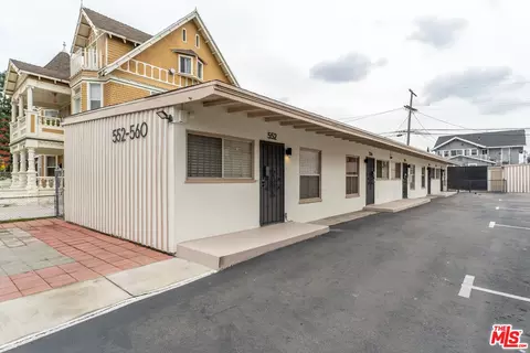 552 W 40th Pl, Los Angeles, CA 90037