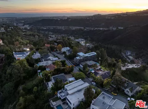 1169 Linda Flora Dr, Los Angeles, CA 90049