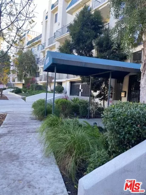 13030 Valleyheart Dr #120, Studio City, CA 91604