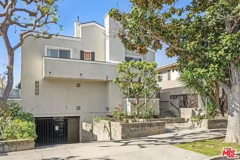 1328 9th St #4, Santa Monica, CA 90401