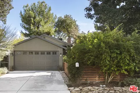 10310 Scoville Ave, Sunland, CA 91040