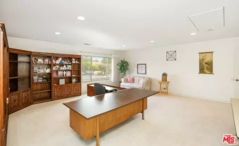 Living - 3512 Marin Dr, Irvine, CA 92606 photo 4 of 5
