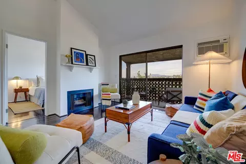 5880 Benner St #304, Los Angeles, CA 90042