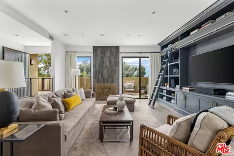 2250 Century Hl, Los Angeles, CA 90067
