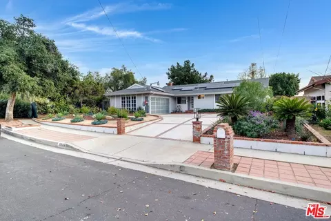 10440 Kurt St, Lakeview Terrace, CA 91342