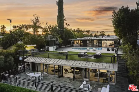 View/Area - 4556 Martson Dr, Encino, CA 91316 photo 1 of 11