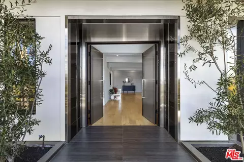 Entry Way - 4556 Martson Dr, Encino, CA 91316 photo 1 of 2