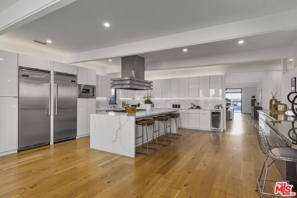 Kitchen - 4556 Martson Dr, Encino, CA 91316 photo 1 of 4
