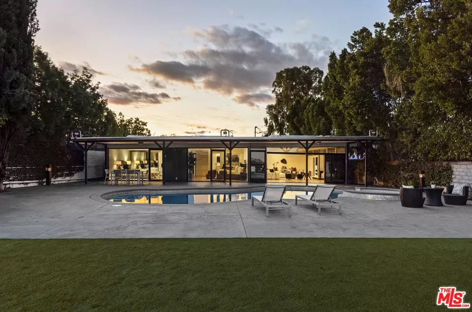 Exterior - 4556 Martson Dr, Encino, CA 91316 photo 1 of 11