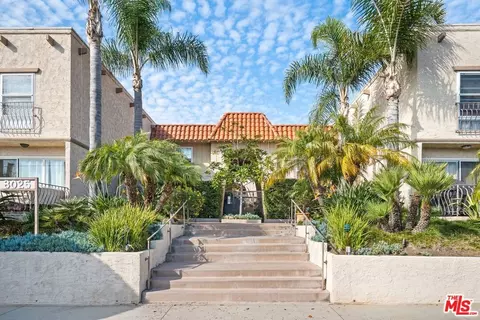 8025 Redlands St #17, Playa Del Rey, CA 90293