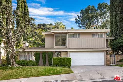17164 Escalon Dr, Encino, CA 91436