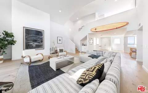 1212 Ocean Park Blvd #15, Santa Monica, CA 90405