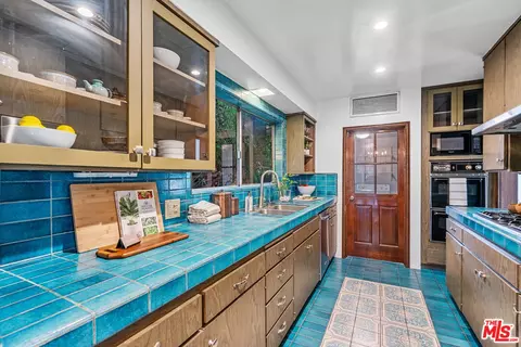 Kitchen - 1328 Randall St, Glendale, CA 91201 photo 1 of 2