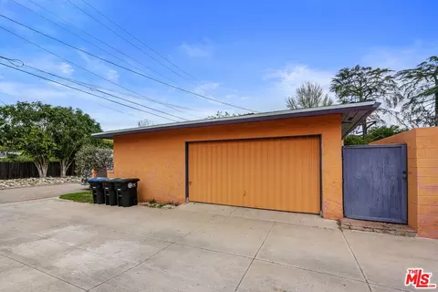 Exterior - 1328 Randall St, Glendale, CA 91201 photo 3 of 4