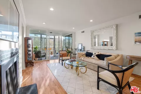 415 Montana Ave #104, Santa Monica, CA 90403