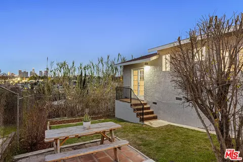 Exterior - 735 Orme Ave, Los Angeles, CA 90023 photo 11 of 11