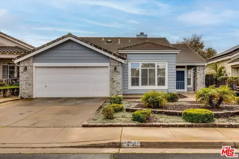 3879 Les Maisons Dr, Santa Maria, CA 93455