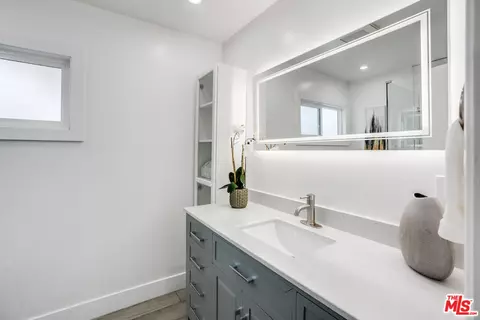 Bath - 19322 Nestor Ave, Carson, CA 90746 photo 1 of 5