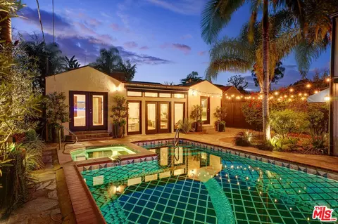 Exterior - 4540 Simpson Ave, Valley Village, CA 91607 photo 8 of 22