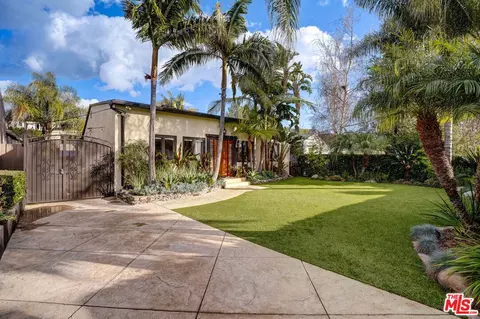Exterior - 4540 Simpson Ave, Valley Village, CA 91607 photo 18 of 22