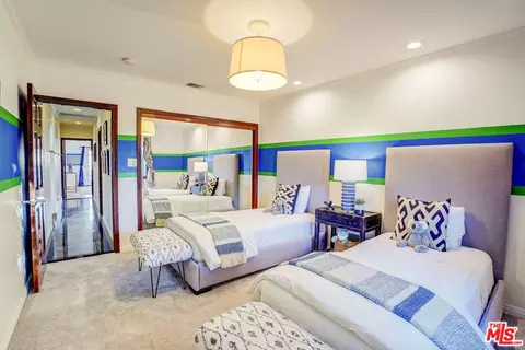Bedroom - 4540 Simpson Ave, Valley Village, CA 91607 photo 4 of 7