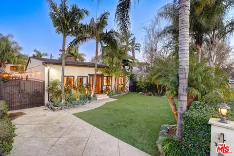 Exterior - 4540 Simpson Ave, Valley Village, CA 91607 photo 17 of 22