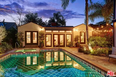 Exterior - 4540 Simpson Ave, Valley Village, CA 91607 photo 9 of 22