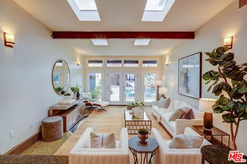 Living - 4540 Simpson Ave, Valley Village, CA 91607 photo 9 of 14
