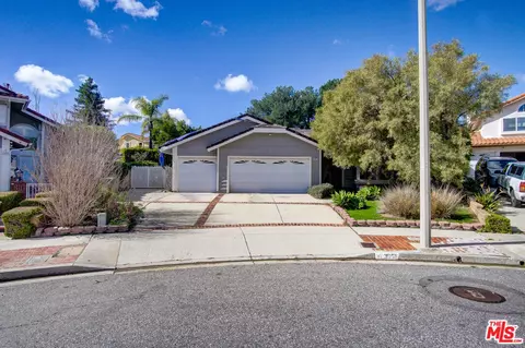 Exterior - 3061 Klamath Ave, Simi Valley, CA 93063 photo 1 of 9