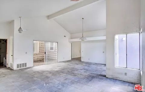 Exterior - 3061 Klamath Ave, Simi Valley, CA 93063 photo 4 of 9