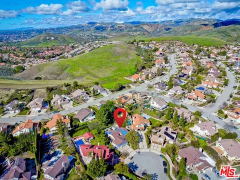 View/Area - 3061 Klamath Ave, Simi Valley, CA 93063 photo 4 of 5
